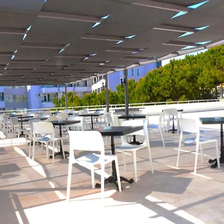 מלון Sun Hill 4*